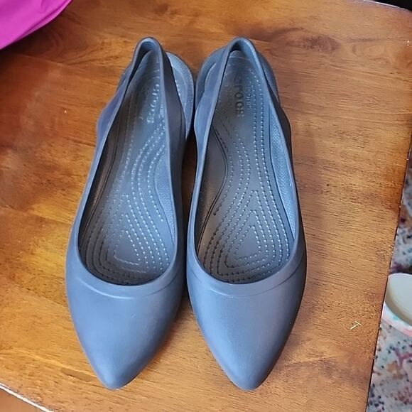 Crocs pointed toes size 11 excellent condition - Picture 1 of 6